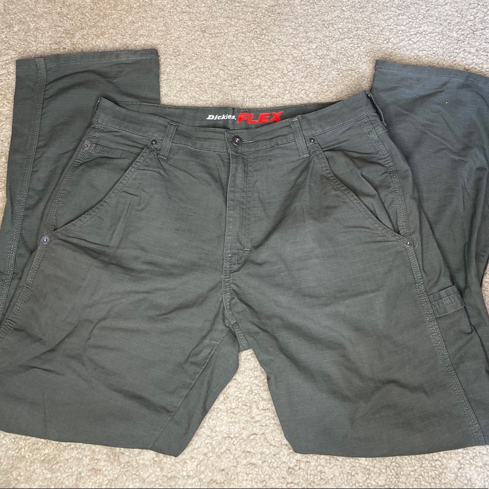 Dickies FLEX pants. Great work pants!
